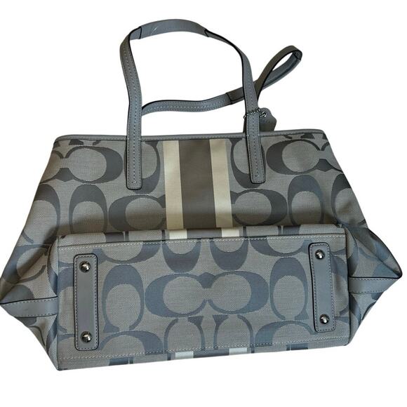 NWOT Coach Signature Stripe Tote Shoulder Bag – Gray Jacquard with Leather Trim - Picture 3 of 13